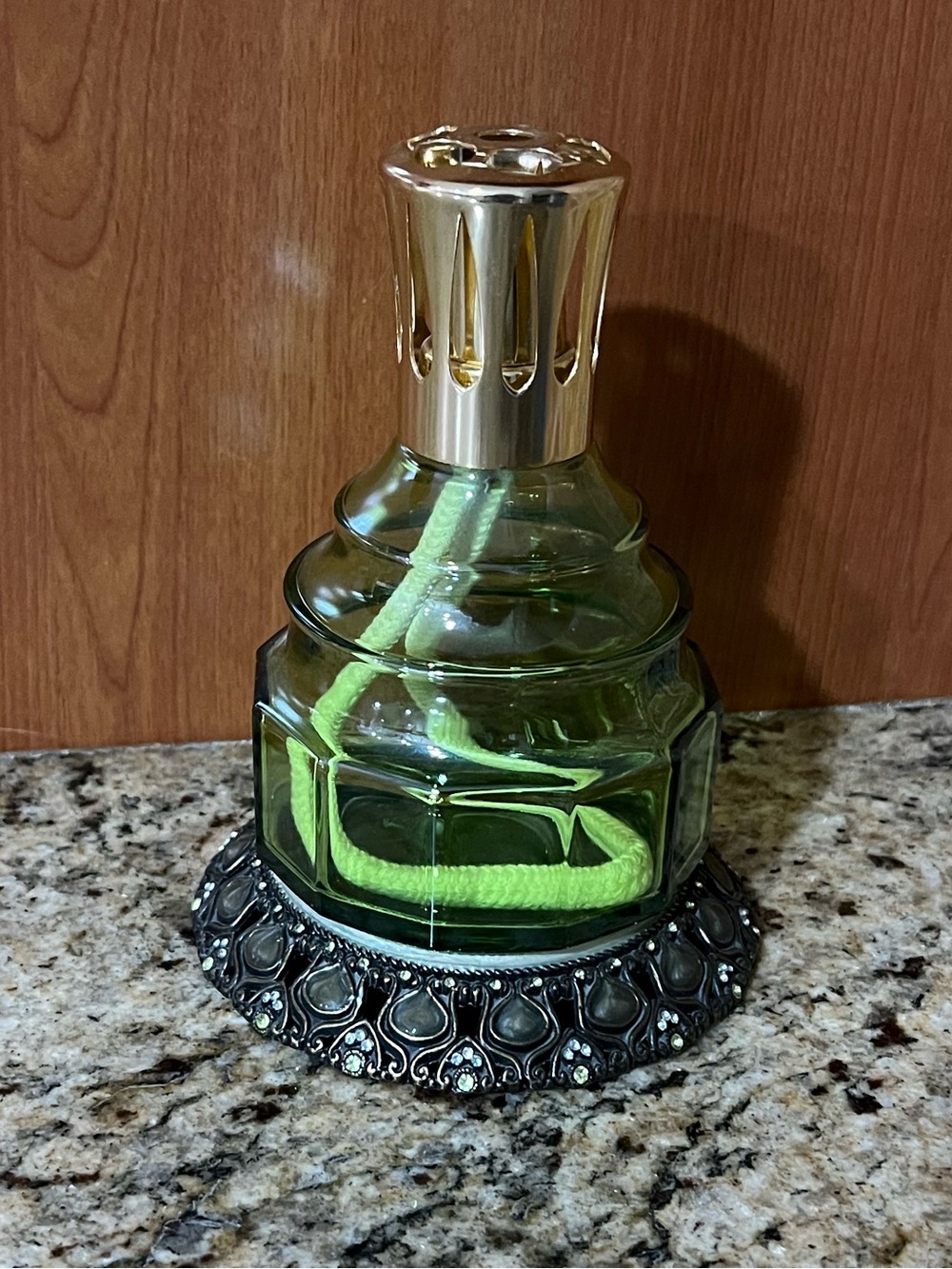 Maison Berger Lampe -
Glass Fragrance Lamp with Decorative Base -